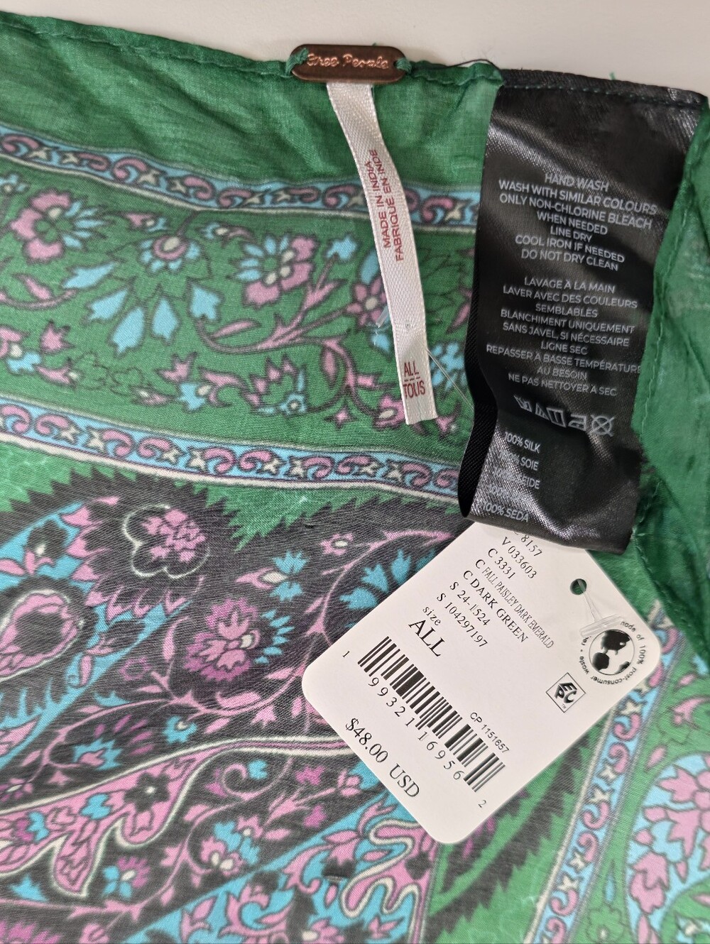 Free People So Silk Printed Bandana Scarf Dark Green Paisley 100% Silk NWT - Picture 5 of 6